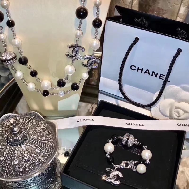 Chanel Necklaces